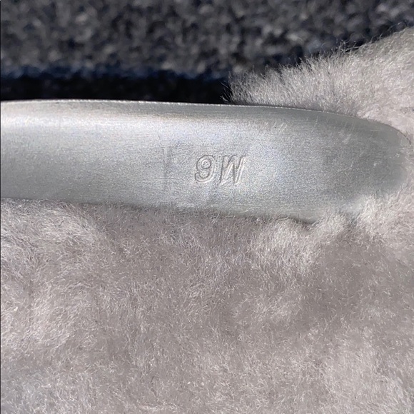 Ugg Fluff Flip Flop - Picture 3 of 3